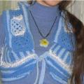 pustrumpis mėlynas megztinukas be rankov