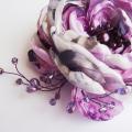 Violetinių atspalvių gėlė - sagė