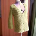 teressita - žalsvas kiauraraštis megztinis