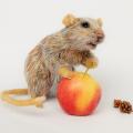 DwarvenSoul - Nerta pelė / žiurkė - pozuojantis minkštas interjerinis žaislas