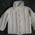 baltas megztinėlis