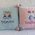 sponke - Siuvinėtos pagalvėlės  - dovana dvynukams :)