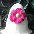 Pirties kepurė su gėle